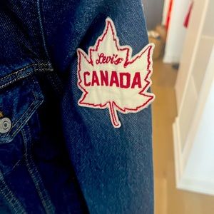 Like new Levi’s Jean Jacket